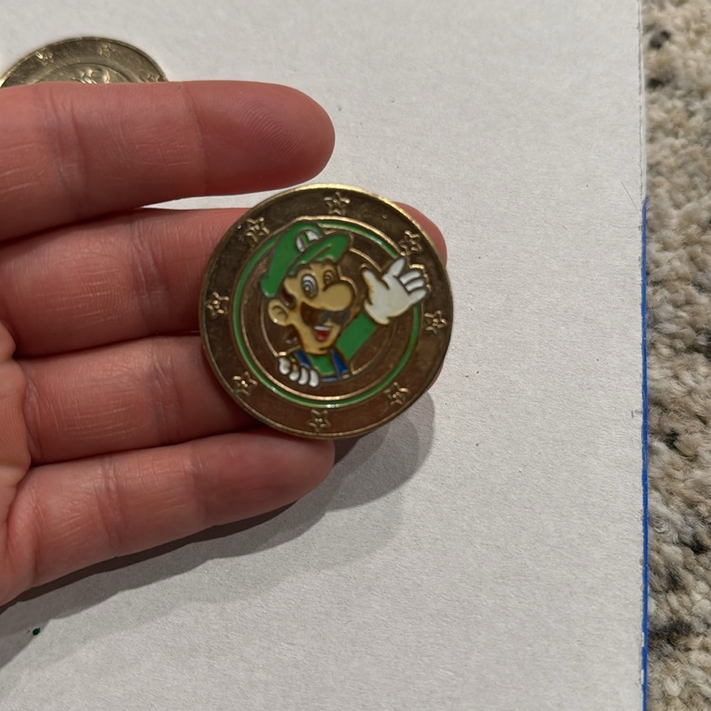 Super Mario Bros Painted coin set COMPLETE!! - Picture 14 of 15